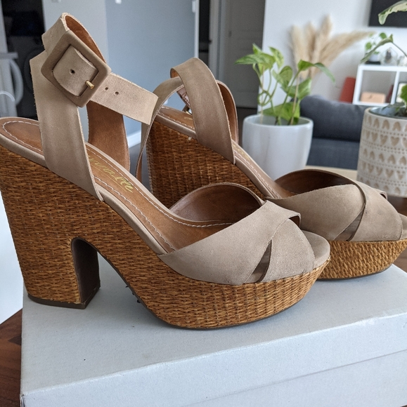 L'intervalle platform taupe sandals - Picture 2 of 4